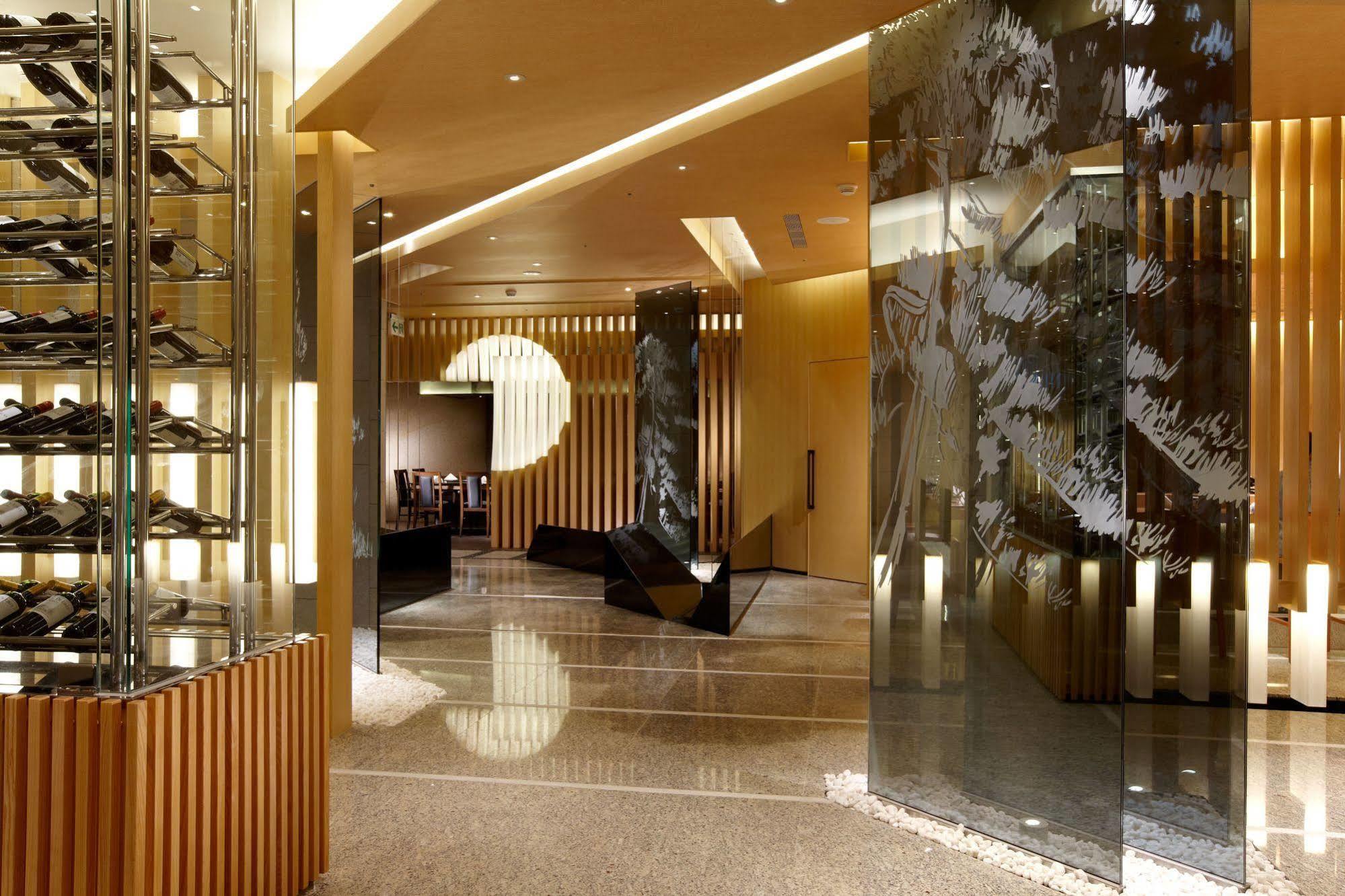 Hotel The Okura Prestige Tajpej Zewnętrze zdjęcie The lobby of the hotel